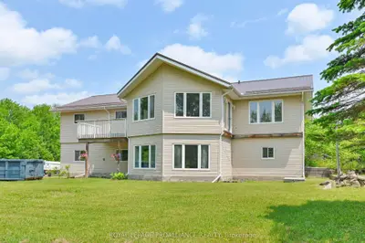 Detached in Frontenac