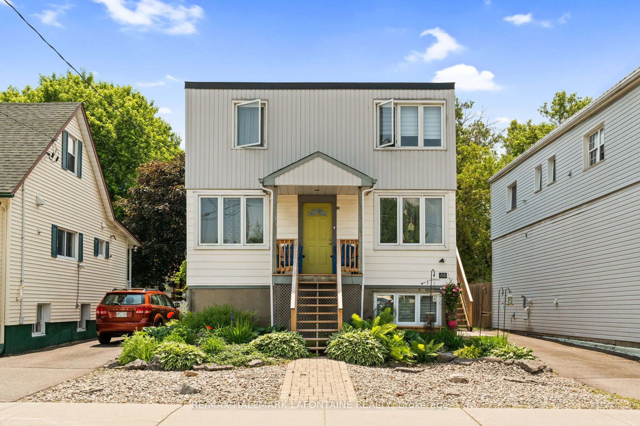 88 Ste. Cecile Street 3, Vanier and Kingsview Park, ON K1L 5L5