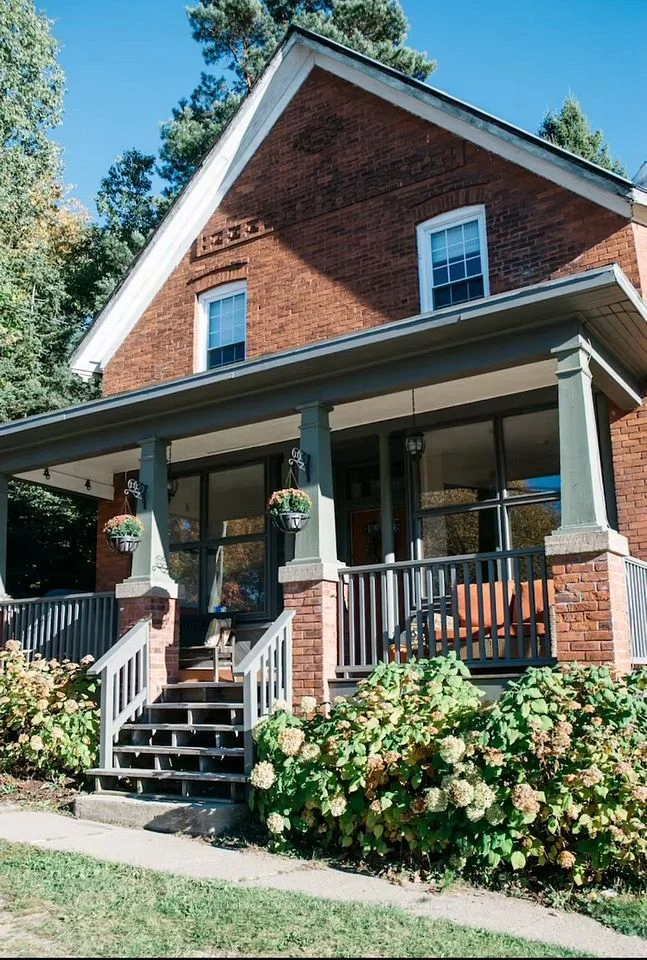 25 Township Hall Road, Huntsville, ON P0B 1M0