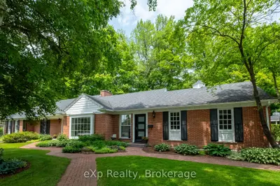Detached in Owen Sound