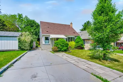 Detached in Hamilton