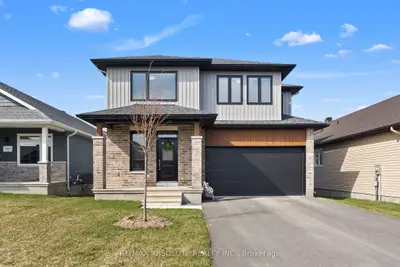 Detached in Arnprior