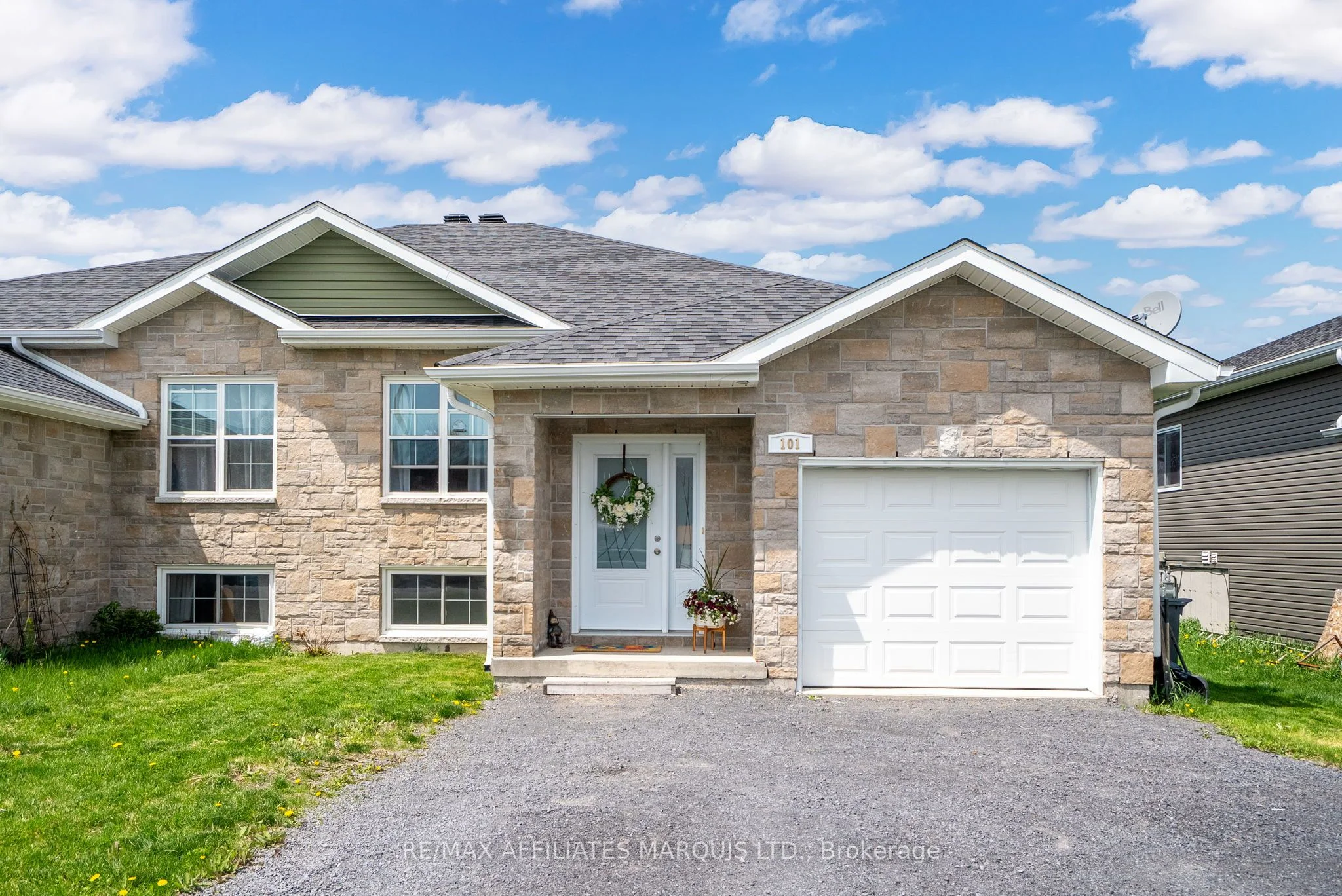 101 French Avenue N, South Stormont, ON K0C 1P0