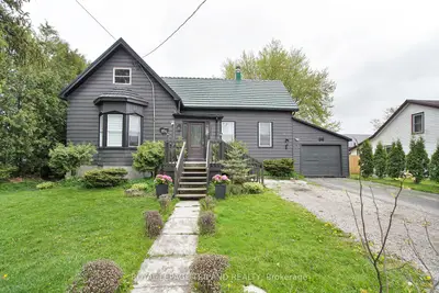 Detached in West Elgin