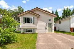 16 Briarwood Drive, Petawawa, On K8h 3n8