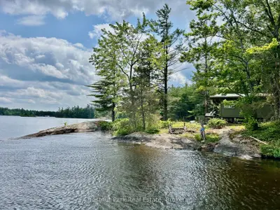 Detached in Gravenhurst