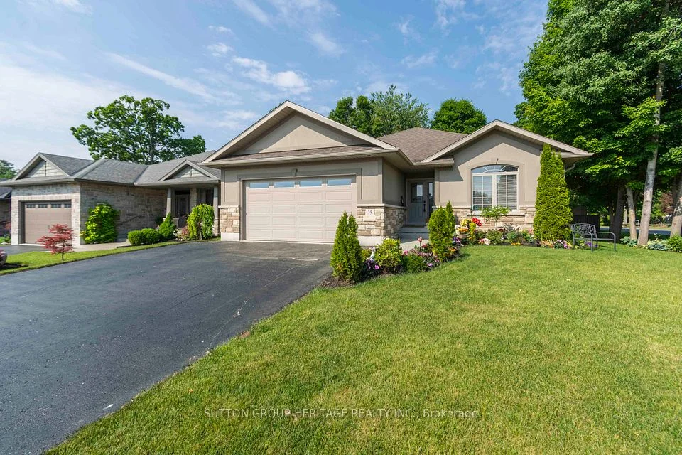 39 Lakewood Crescent, Quinte West, ON K8V 5P4