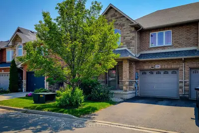 Att/Row/Townhouse in Hamilton
