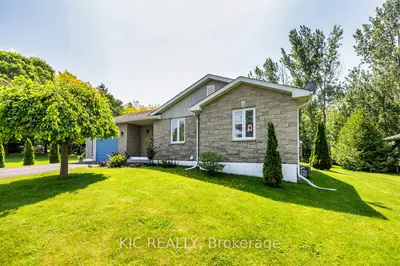 Detached in Cramahe