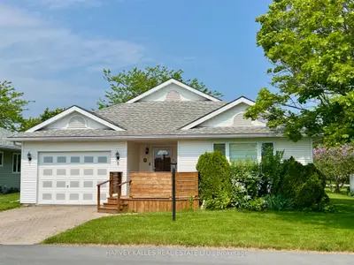 Detached in Prince Edward County