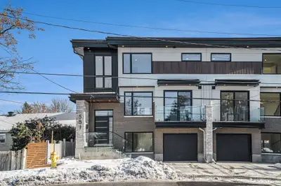 Semi-Detached in Manor Park - Cardinal Glen and Area
