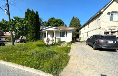 Detached in McKellar Heights - Glabar Park and Area