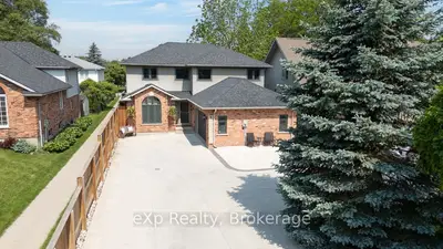 Detached in Stratford