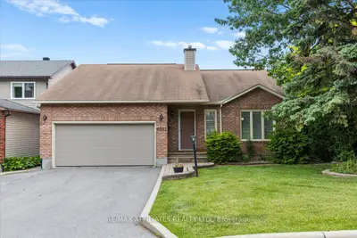 Detached in Orleans - Convent Glen and Area