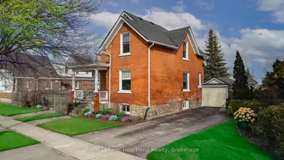 Detached in Goderich