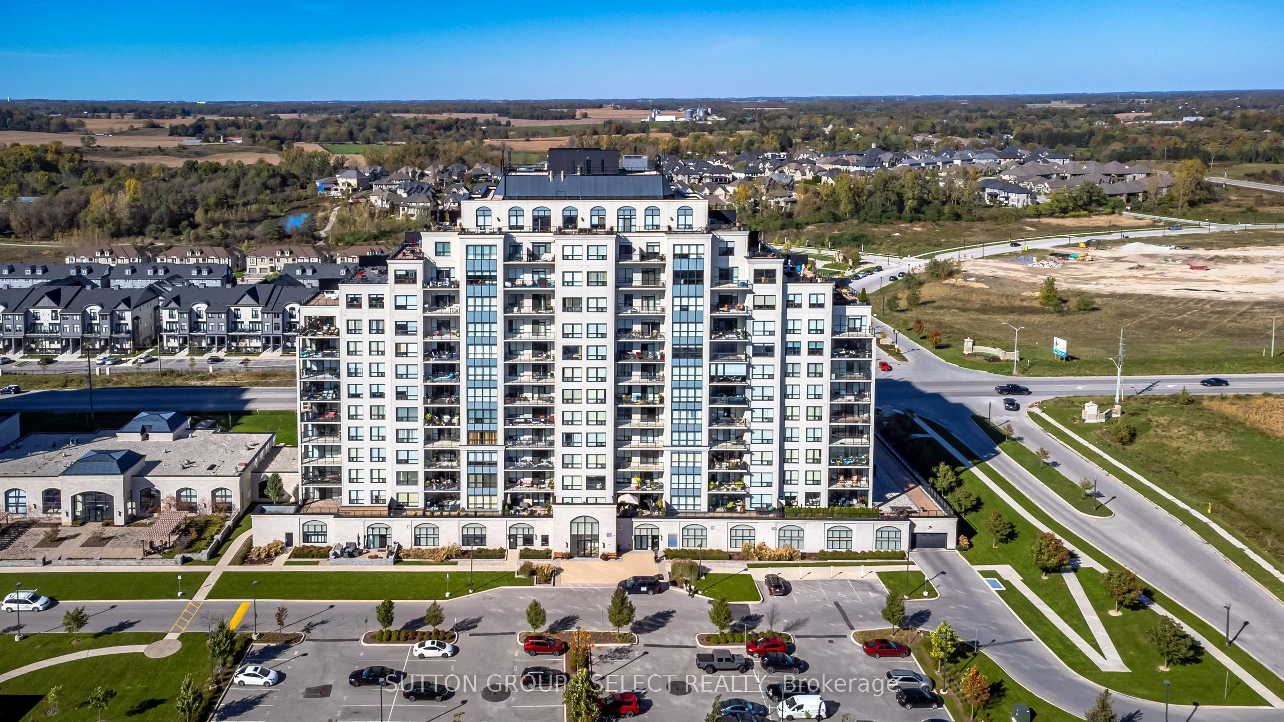 240 VILLAGEWALK Boulevard 803, London North, ON N6J 5L5