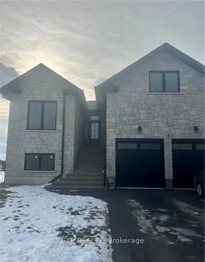 Detached in Thorold