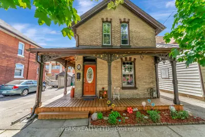 Detached in Brantford