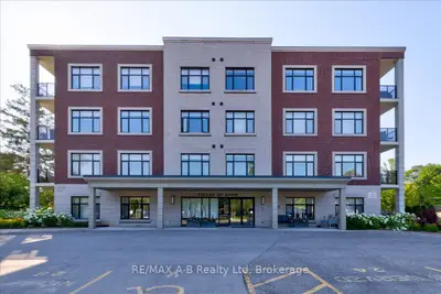 Condo Apartment in Stratford