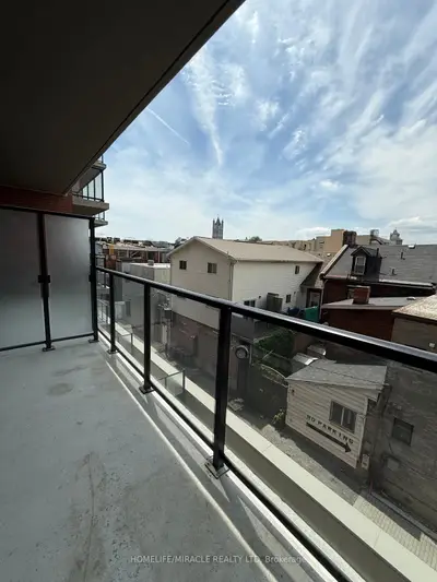 Condo Apartment in Kingston