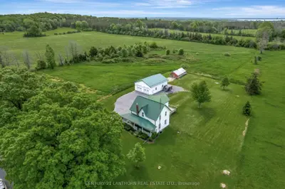 Detached in Belleville