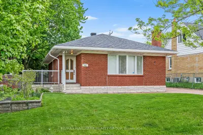 141 Dahlia Avenue, Alta Vista And Area, On K1h 6g1
