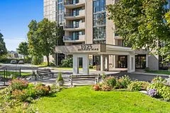 1025 Richmond Road 607, Woodroffe, ON K2B 8G8