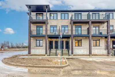 Condo Townhouse in Guelph