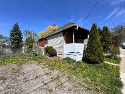 Detached in Hamilton