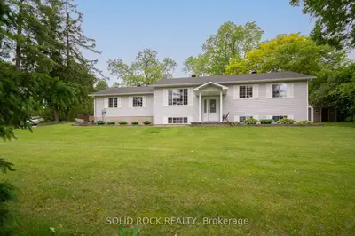 Detached in McNab/Braeside