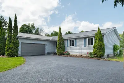 Detached in Frontenac