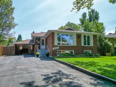 Detached in North Bay