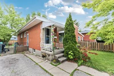 Semi-Detached in London East