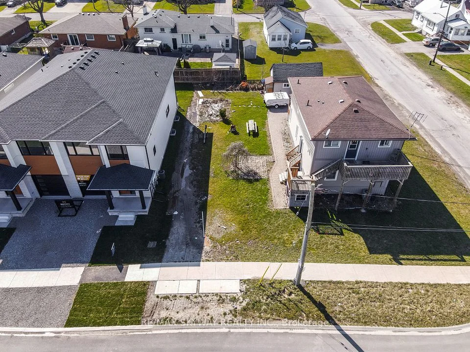 162 Louise Street, Welland, On L3b 0h8