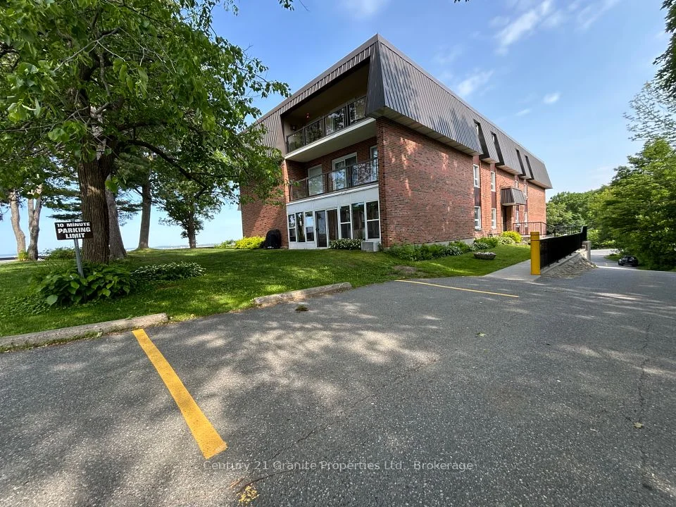 200 Beaconview Heights 306, Parry Sound, ON P2A 2E1