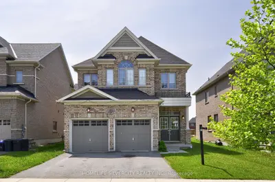 Detached in Woodstock