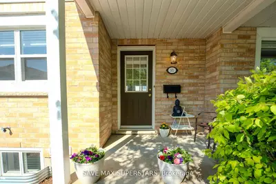 Condo Townhouse in Guelph