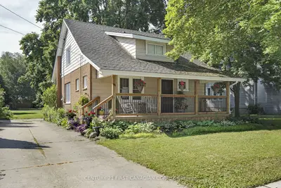 Detached in West Elgin