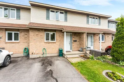 Condo Townhouse in Kingston