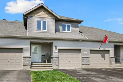 Att/Row/Townhouse in Arnprior