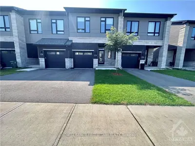 Att/Row/Townhouse in North Grenville