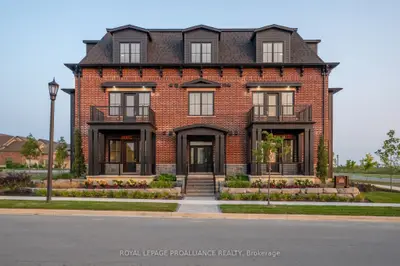 Condo Apartment in Cobourg