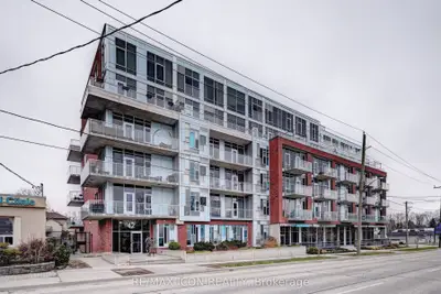 Condo Apartment in Waterloo