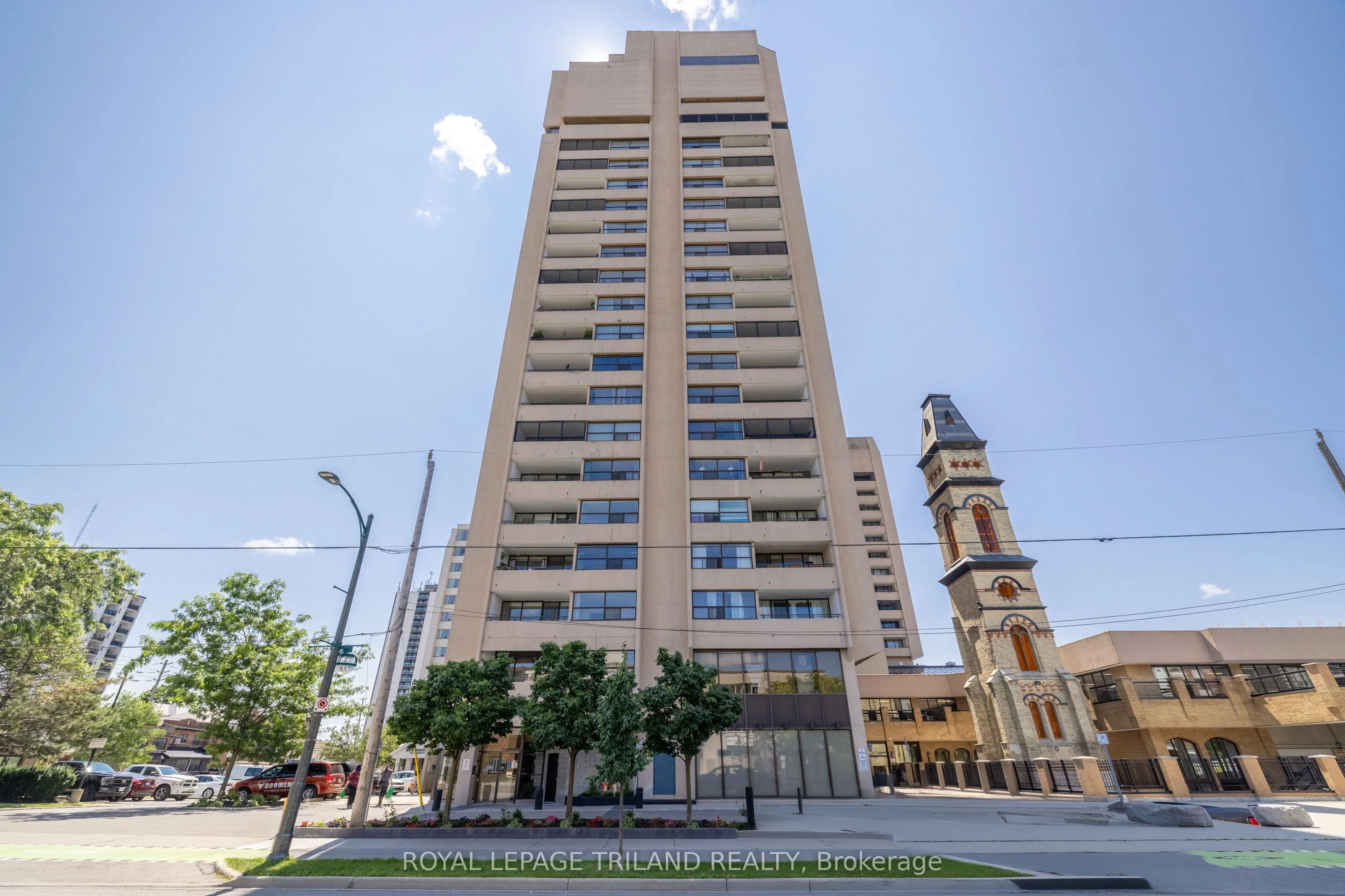 389 Dundas Street 901, London East, On N6b 3l5