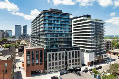 Condo Apartment in Hamilton