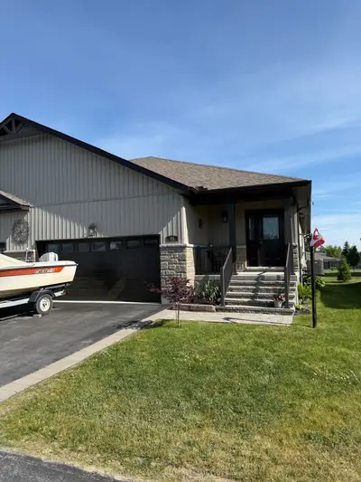 Semi-Detached in Prince Edward County