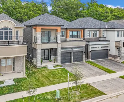 Detached in Brantford