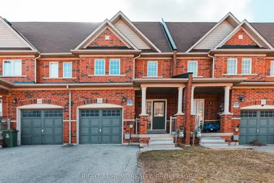 Att/Row/Townhouse in Hamilton