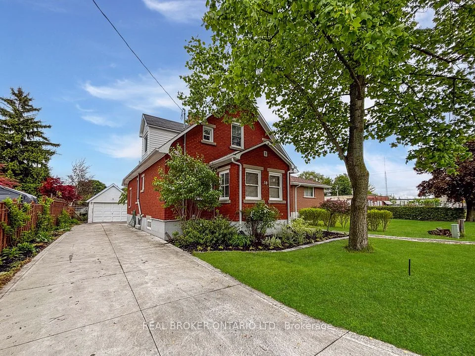 19 Rowanwood Avenue, Brantford, ON N3S 7B7