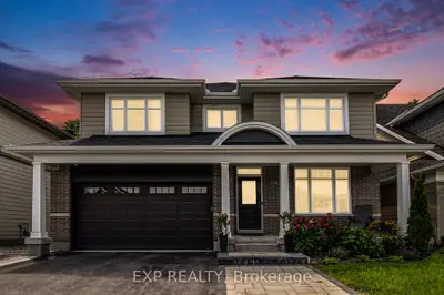 Detached in Manor Park - Cardinal Glen and Area